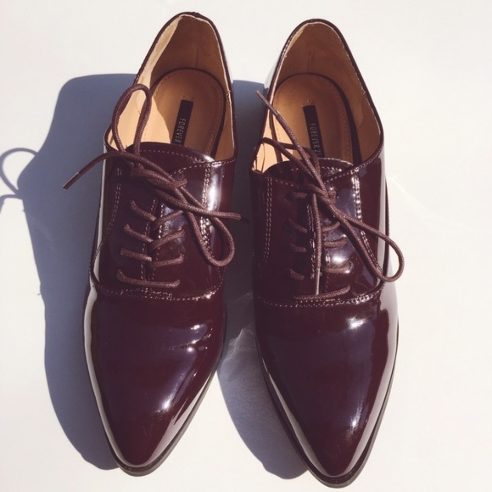 F21 Burgundy Pointed-Toe Patent Leather Oxfords